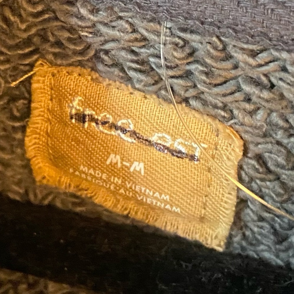 New! Free People free-est cozy time Gray cropped back Sweatshirt 2414 - Picture 4 of 6